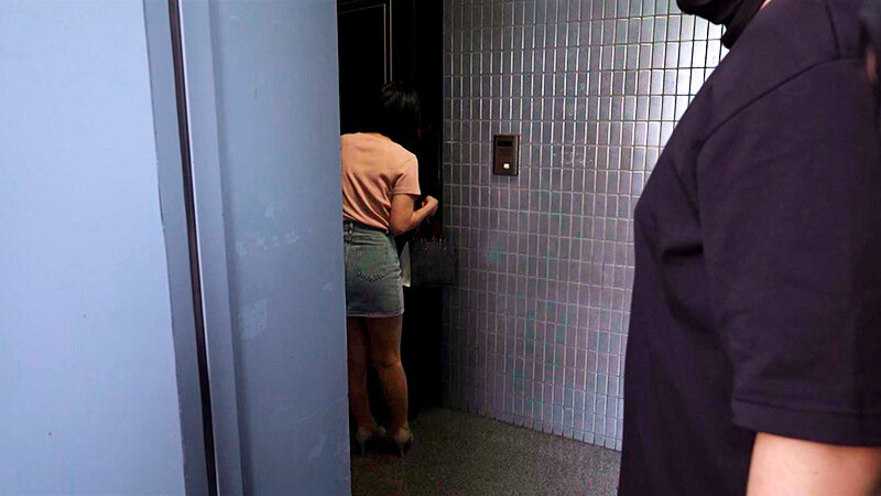 『高画質』 一人暮らしの美女が鬼畜犯罪集団に狙われる自宅押込み中出しレ...