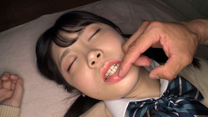 『高画質』 原液J●制服美少女ストーキング睡眠カン中出し ＜動画＞