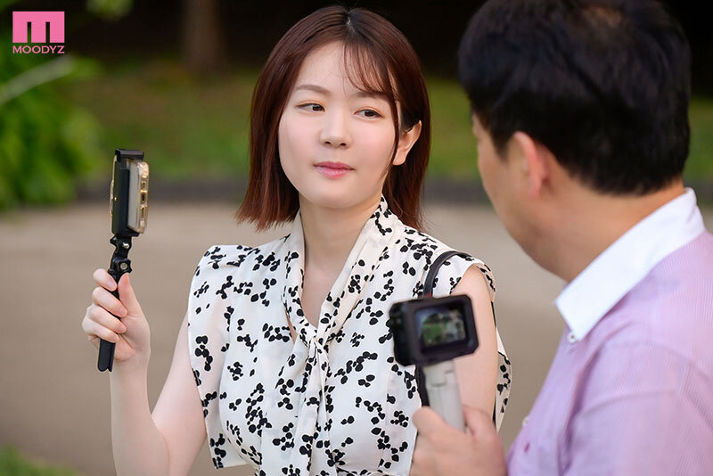 『高画質』 完璧フィギュア体型美少女とオジさんぽ後、お泊まりデート！翌...