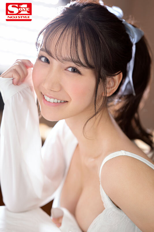 『高画質』 アナタの最高オナニーのために三田真鈴が可愛く見つめておち●...