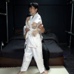 『高画質』 「ドMな道着少女にくすぐり特訓！ 耐えられなければ更にくすぐりのおしおき！」わかしラボVol.041- 6 伊織ひなの ＜動画＞