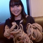 『高画質』 幼げな制服美少女を拘束しながら美味しくいただいちゃいましたぁ～！！ 鈴森ひなた ＜動画＞