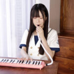 『高画質』 放課後教室に忍び込んだらクラスのアイドルが鍵盤ハーモニカの自主練してた（ヨダレまみれで） 姫崎あむ ＜動画＞