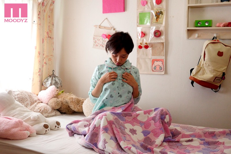 『高画質』 ある日、おっぱいだけが急激成長した少女 あかね ＜動画＞