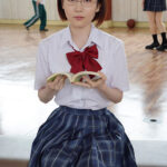 『高画質』 いつもクラスでボッチの地味っこ同級生は月に一度の卑猥コスでオフパコ配信やっている人気神乳コスプレイヤーだった。 水卜さくら ＜動画＞