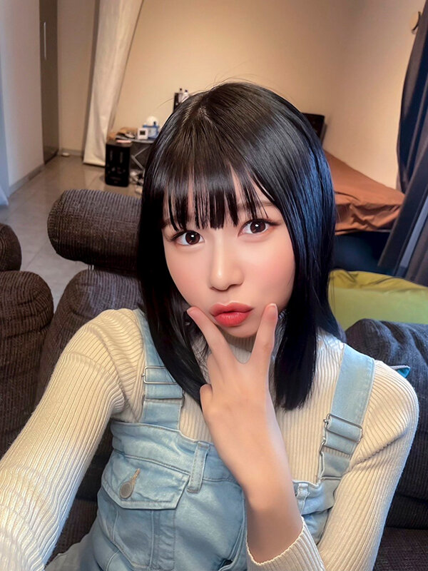 『高画質』 ゲーム課金したいからオジとイチャラブ中出しするチョロ潮吹き...