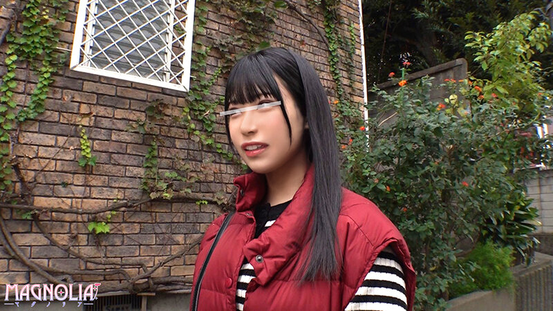 『高画質』 『さっき出会った初対面の男女はキスしたら恋に落ちてその日に...