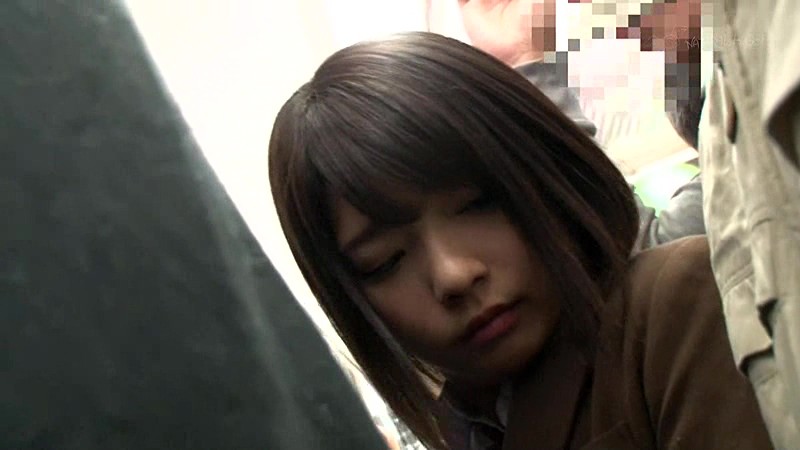 『高画質』 何度イっても止めない低速指マン痴●→降りたら即強● 2 ＜...