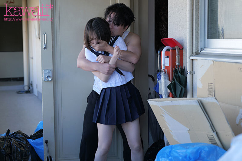 『高画質』 隣人のゴミ部屋で異臭中年おやじに抜かずの連撃中出し42発で...