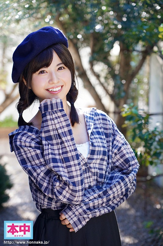 『高画質』 偏差値72、業界一真面目なハニカミAV女優はじめてのナマ中...