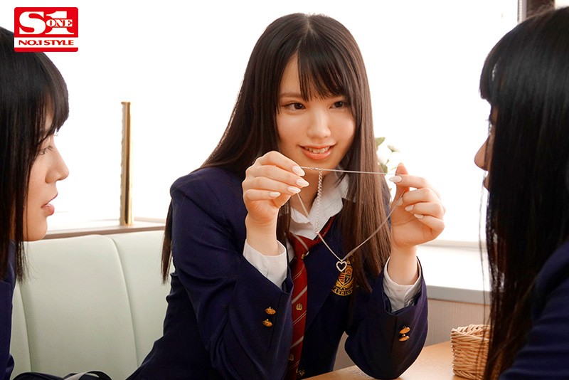 『高画質』 お小遣いのために嫌々だけどオヤジに春を売る女子●生 山崎水...