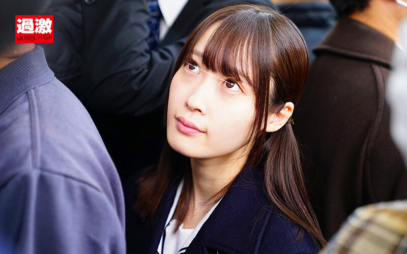 『高画質』 痴●師に満員電車の中で下着姿にされ見られる羞恥で抵抗できな...