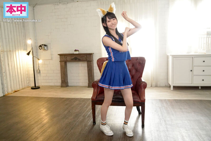 『高画質』 旧 札●ドームでビールの売り子してたきつね好きダンス女子が...