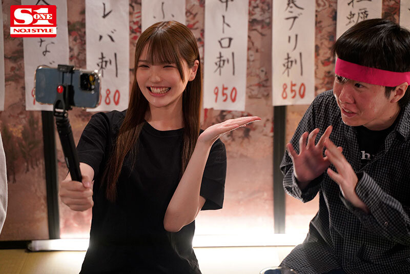 『高画質』 相部屋NTR 大嫌いなマネージャーに ミニスカから覗く色白...