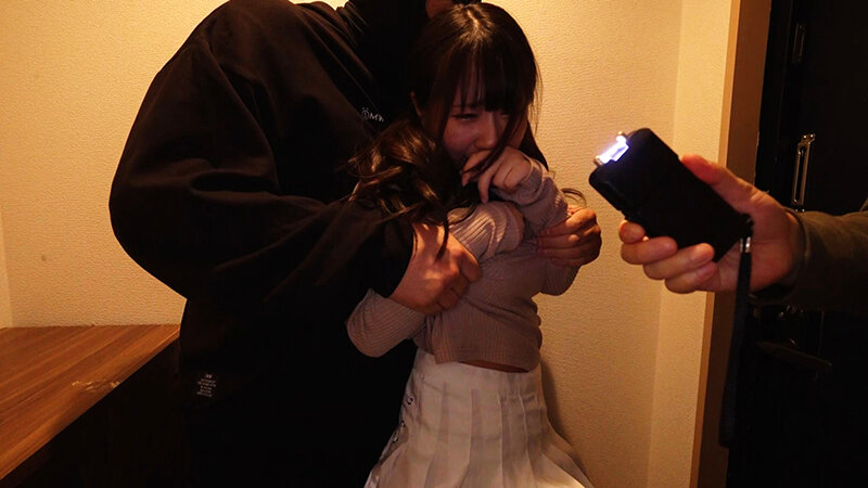 『高画質』 一人暮らしの女子大生を狙う鬼畜レ●プ集団自宅押込み中出し強...