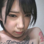 『高画質』 訳アリの家出タトゥー娘さん、ツンなくせにベッドではプルプル震えるくらいのクソカワうぶっ子で草生える 柊ゆうき ＜動画＞