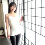 『高画質』 美女の卑猥な立ち電マオナニー 泉りおん ＜動画＞