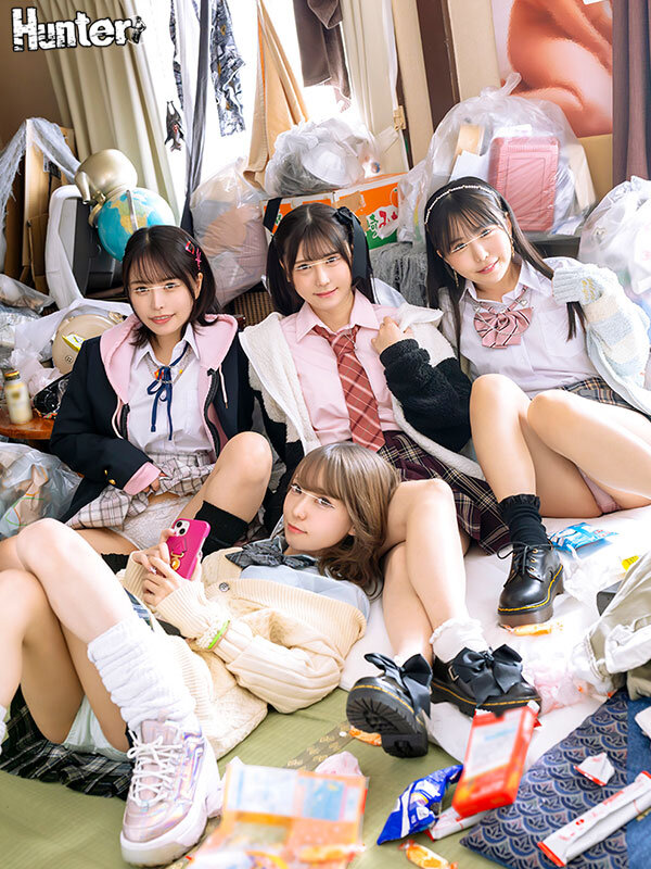 『高画質』 「おじさん！私たちと一緒なら寂しくないでしょ？」行き場のな...