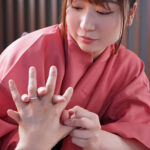 『高画質』 新婚旅行中の旦那さんを誘惑する仲居さんの逆NTR中出しセックス 雨井理奈 ＜動画＞