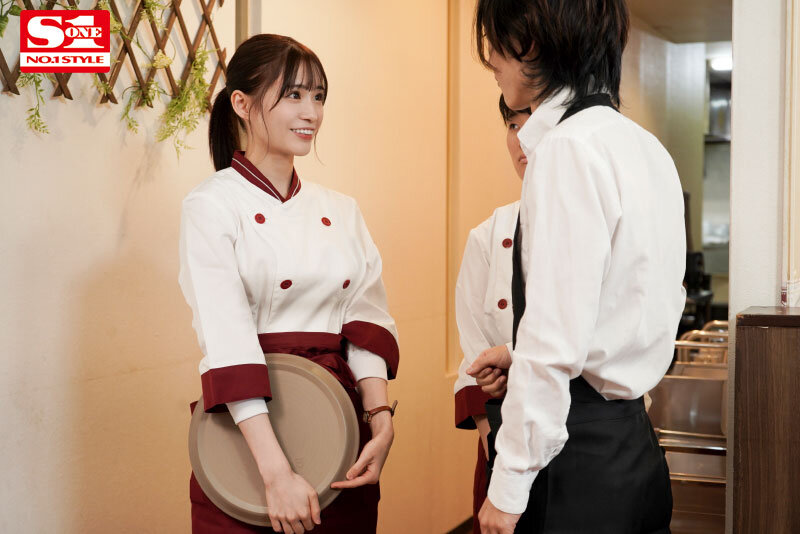 『高画質』 バイト先の優しすぎる店長に酔ったふりして甘えちゃうあざと可...