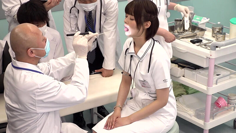 『高画質』 羞恥！病棟配属前健康診断 立ち仕事でムチくなった尻と太もも...