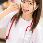 『高画質』 【VR】美女ナースと夢のオナサポ入院生活！あなたをじーっくり見つめながら舐めテク清拭×ご奉仕淫語プレイで精液全搾取！！倉本すみれ ＜動画＞