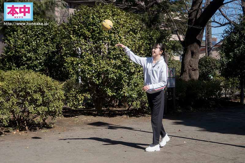 『高画質』 部活をサボって男子と初デート初中出し 初めてのナマ中出し ...