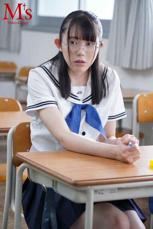 『高画質』 マザコンおやじに来る日も来る日も乳首をもてあそばれ開発され...