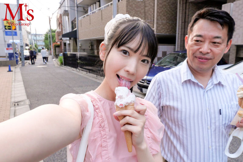 『高画質』 おじさんのオチ○ポキャンディちゅぱちゅぱさせて ロ○っ娘フ...