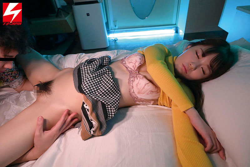 『高画質』 ≪持ち帰り寝姦≫ マッチングアプリで釣れたOLなのに、ガー...