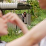 『高画質』 至近距離に彼女がいるのに耳元でコソコソ口説いてくるささやき誘惑中出し 神宮寺ナオ ＜動画＞