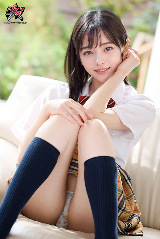 『高画質』 この美少女は誰だ！？透明感。アルプスより澄みきった彗星アイ...