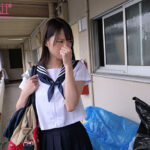 『高画質』 隣人のゴミ部屋で異臭中年おやじに抜かずの連撃中出し38発で孕まされた制服女子の末路… 月野江すい ＜動画＞