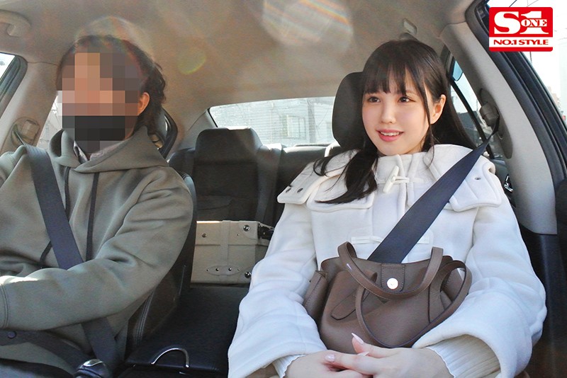 『高画質』 大嫌いな中年おじさんと楽しいフリしてハメまくりの実は嫌々温...