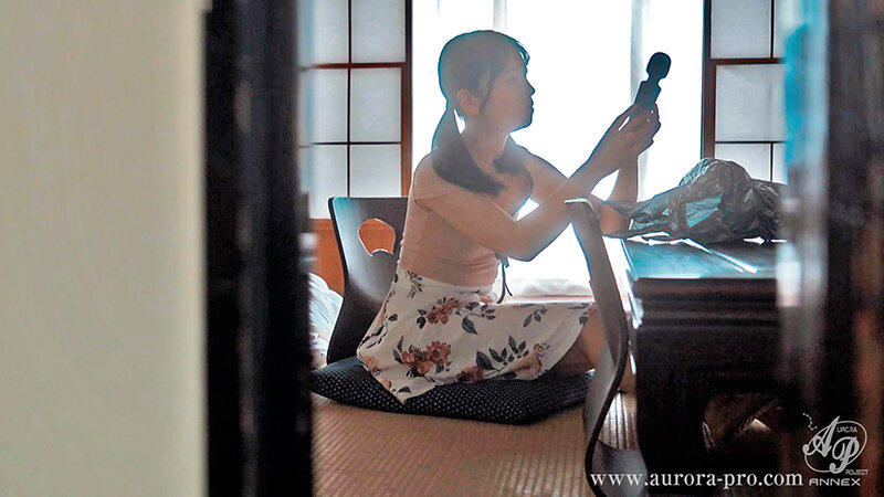 『高画質』 「わたしを孕ませて…おじちゃん…」 膨らみ始めた乳房を叔父...