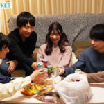 『高画質』 「女1人で参加したのが間違いでした…」 宅飲みで同級生達に廻された女子大生。 さくらわかな ＜動画＞