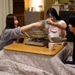 『高画質』 小悪魔な彼女の親友に一晩中乳首をこね回されあっけなくつまみ食いされてしまう鍋パNTR 絵恋空 ＜動画＞