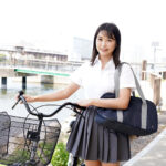 『高画質』 新人21歳 他校でも噂になった学校一の優等生は経験人数500人！ エロ頭イイ元生徒会長AVデビュー 堀中未来 ＜動画＞