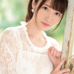 『高画質』 とにかく潮が吹きたくて…。 雪白美肌の吹き過ぎ美少女AVデビュー！ 上坂めい ＜動画＞