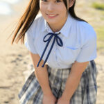 『高画質』 背伸びざかりの制服少女は修学旅行を抜け出してパパ世代おじさんとベロチューデート。そのままホテルに籠って何度も、何度も、中出しセックスでオトナを感じました。 天沢りん ＜動画＞