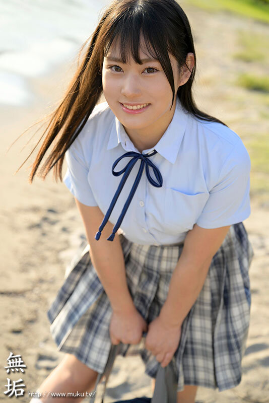 『高画質』 背伸びざかりの制服少女は修学旅行を抜け出してパパ世代おじさ...