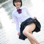 『高画質』 背伸びざかりの制服少女は修学旅行を抜け出してパパ世代おじさんとベロチューデート。そのままホテルに籠って何度も、何度も、中出しセックスでオトナを感じました。 虹村ゆみ ＜動画＞