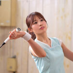 『高画質』 「先生のラケットが欲しいの」 バドミントン部のこんな可愛い教え子にこんなエロい求愛されたら…いくら教師の私でも手を出してしまう 未歩なな ＜動画＞