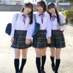 『高画質』 百合妄想していた女子たちの間にまさか私が挟まれるなんて… 推しカップルにW小悪魔挟み撃ちで悶絶レズイキさせられる妄想レズハーレム 赤名いと 天然美月 ゆめ莉りか ＜動画＞