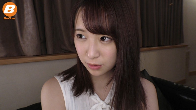 『高画質』 幼馴染とデリヘルで10年ぶりの再会。生でしていいよと言われ...