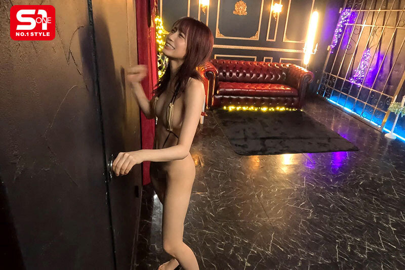 『高画質』 ガチムチ男まみれのおま●こイカセ部屋に10時間とじ込められ...