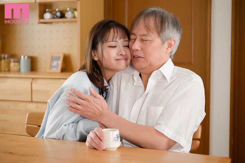 『高画質』 妻の連れ子が超ファザコン！中年オヤジの僕を＜乳首コリちゅぱ...