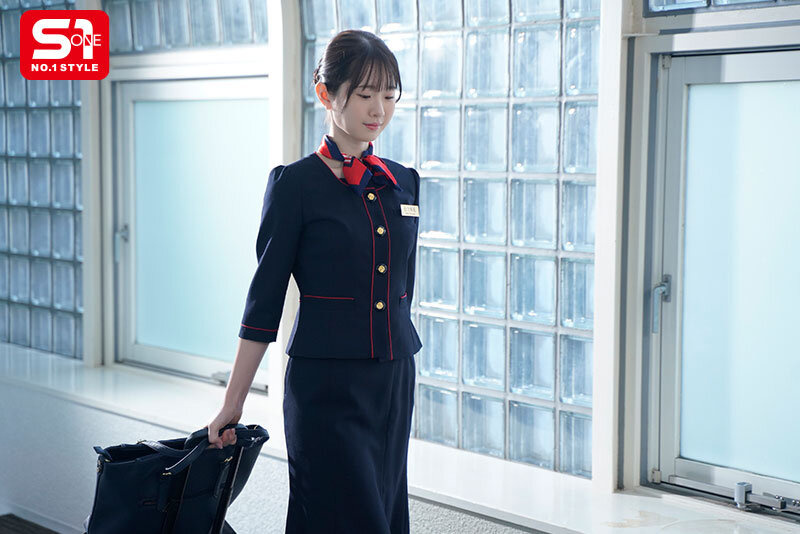 『高画質』 スレンダーな新人CAが巨漢クレーマーに犯●れ、心壊れ、肉オ...