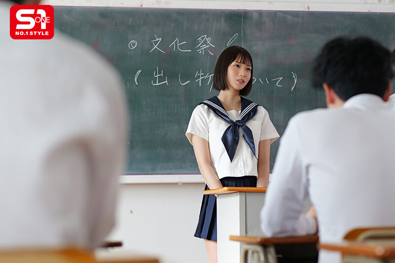 『高画質』 電車でメチャクチャ痴●され興奮して、おま●こ気持ちよくなっ...