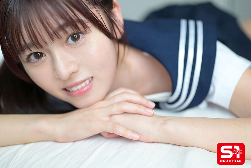 『高画質』 中年教師の私は、教え子の眩しい笑顔と見つめる眼差しに負けて...